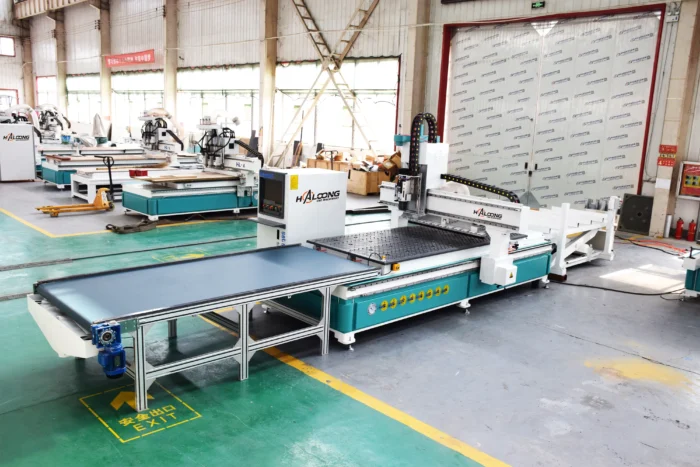 haloong atc cnc wood router with automatic unloading platform and automatic scissor lift for loading