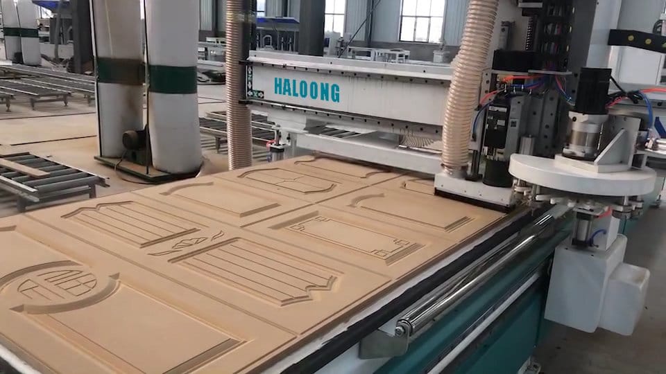 HALOONG CNC is carving cabinet doors