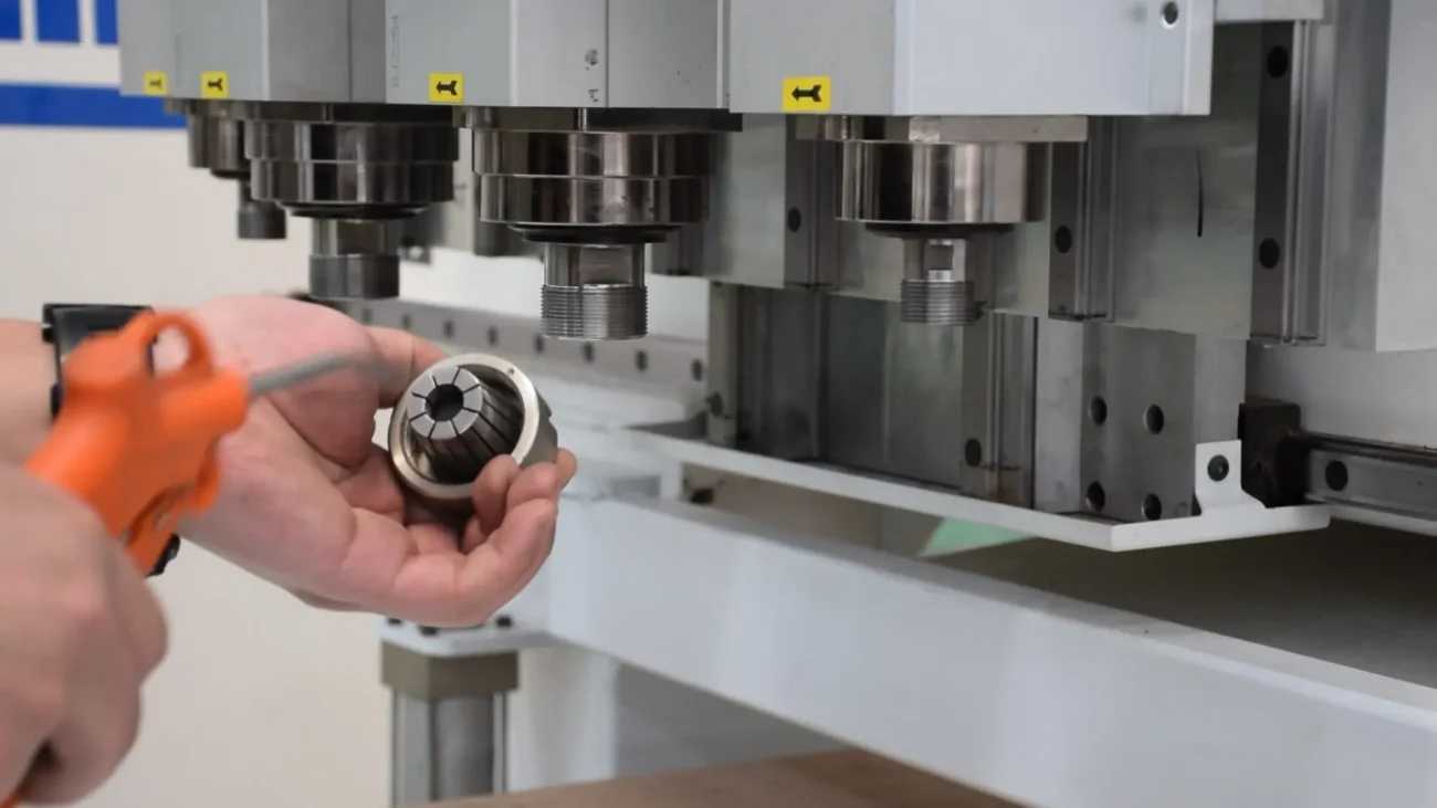 Use compressed air to clean the dust on the fixture before installing a new tool to better extend its service life